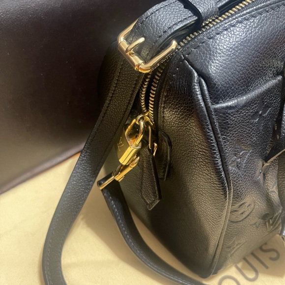 Louis Vuitton Empreinte Speedy Bandouliere 30 NM Black. - Picture 6 of 10